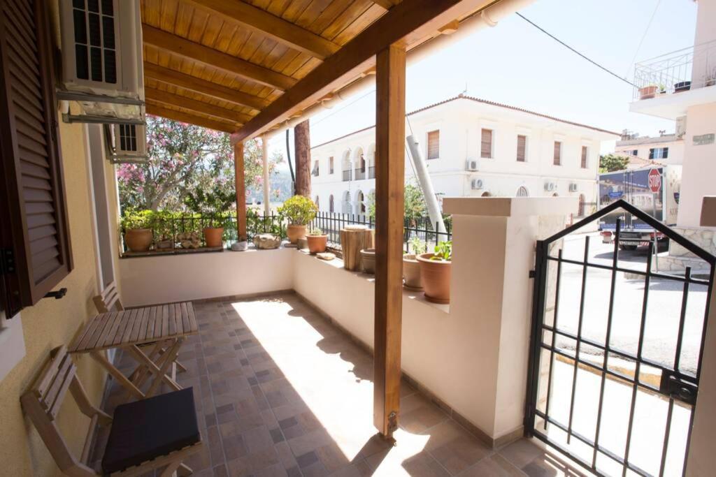Вілла Kostas' House Argostoli Екстер'єр фото